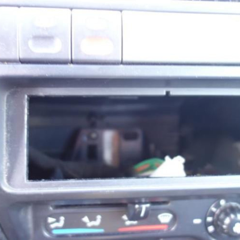 Ceinture arriere gauche CITROEN SAXO Photo n°10