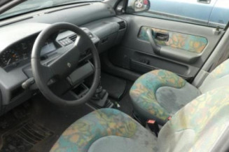 Charniere de capot RENAULT CLIO 1