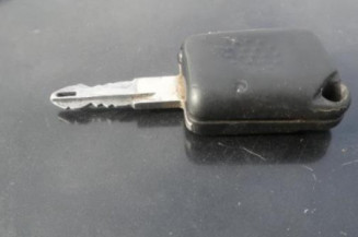 Charniere de capot RENAULT CLIO 1