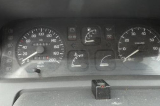 Verin de coffre RENAULT CLIO 1