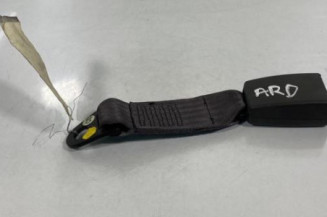 Attache ceinture arriere droit FIAT PUNTO 2