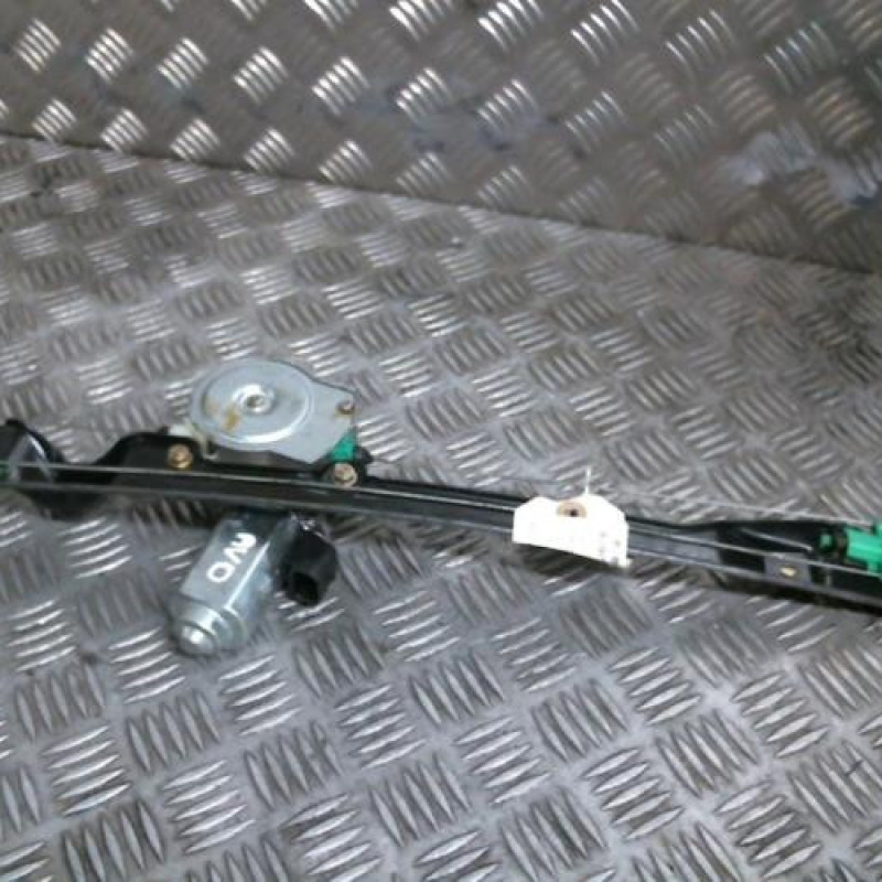 Leve vitre electrique avant droit FIAT PUNTO 2 Photo n°1