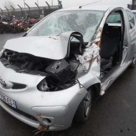 Amortisseur avant droit TOYOTA AYGO 1 Photo n°1