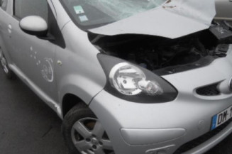 Amortisseur avant droit TOYOTA AYGO 1