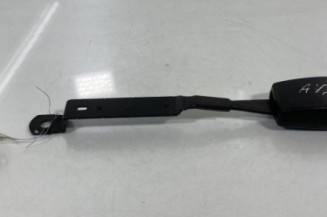Attache ceinture avant droit VOLKSWAGEN CADDY 3