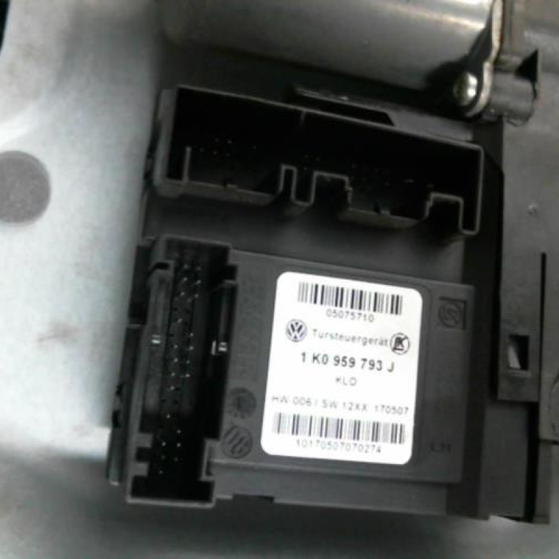 Leve vitre electrique avant gauche VOLKSWAGEN CADDY 3 Photo n°2