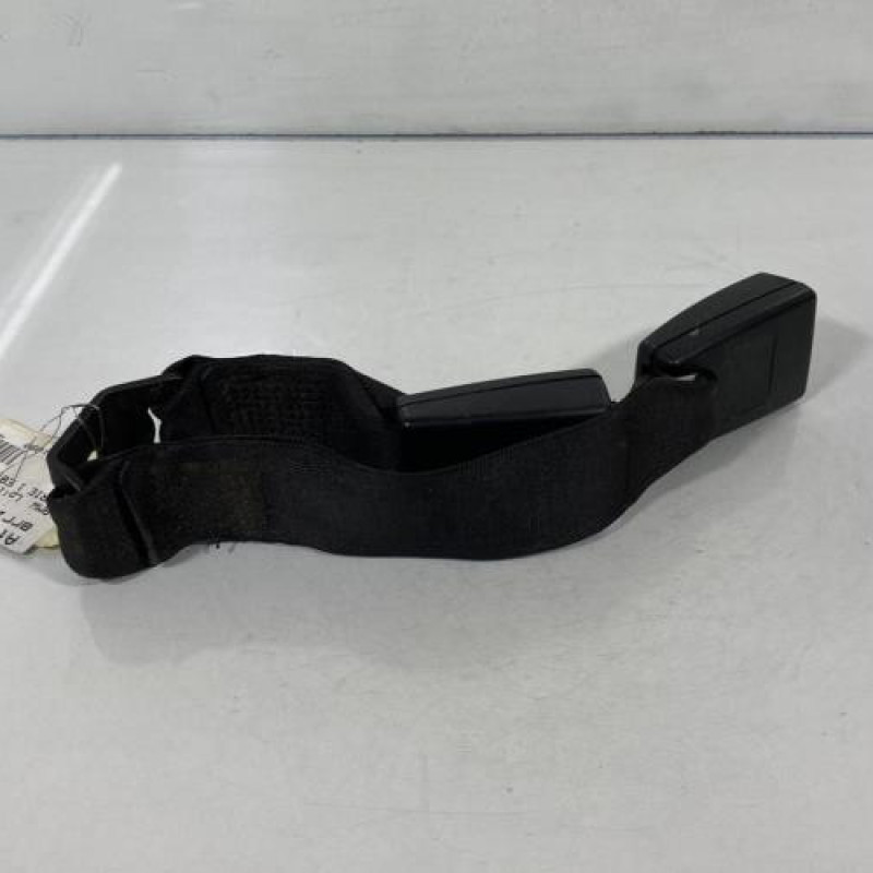Attache ceinture arriere droit BMW SERIE 1 E87 Photo n°3