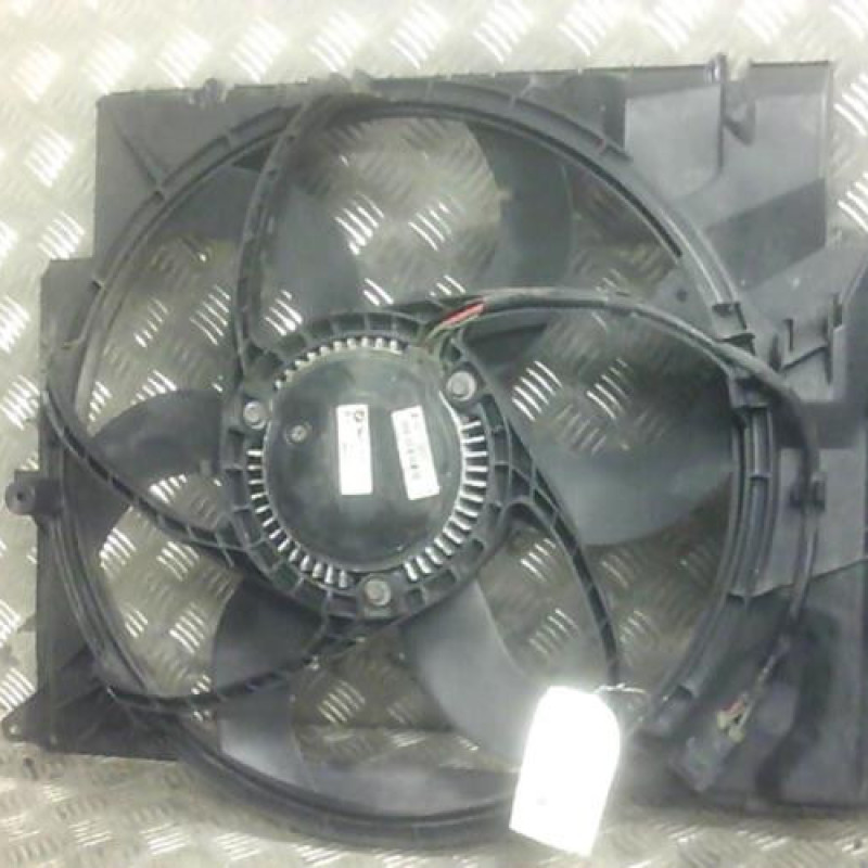 Moto ventilateur radiateur BMW SERIE 3 E91 Photo n°2