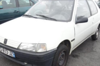 Verin de coffre PEUGEOT 106