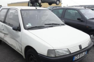 Verin de coffre PEUGEOT 106