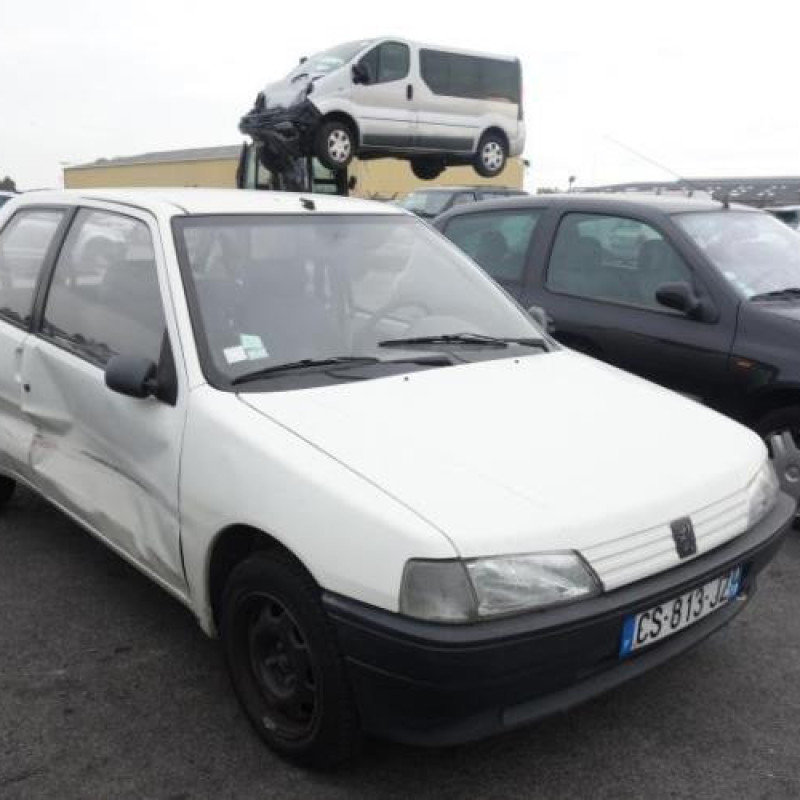 Verin de coffre PEUGEOT 106 Photo n°3