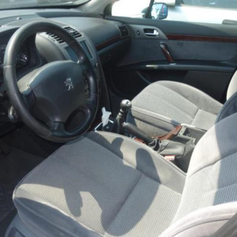 Attache ceinture arriere droit PEUGEOT 407 Photo n°9