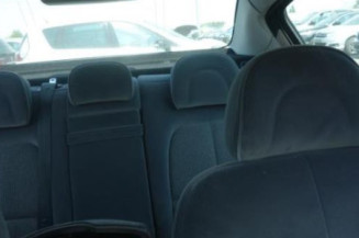 Attache ceinture arriere droit PEUGEOT 407