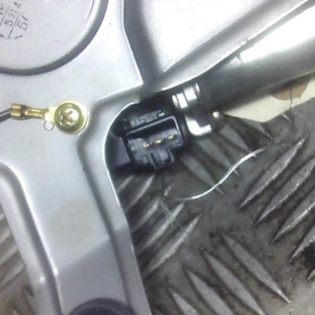 Moteur essuie glace arriere TOYOTA COROLLA VERSO 2