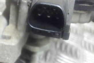 Moteur essuie glace avant TOYOTA COROLLA VERSO 2