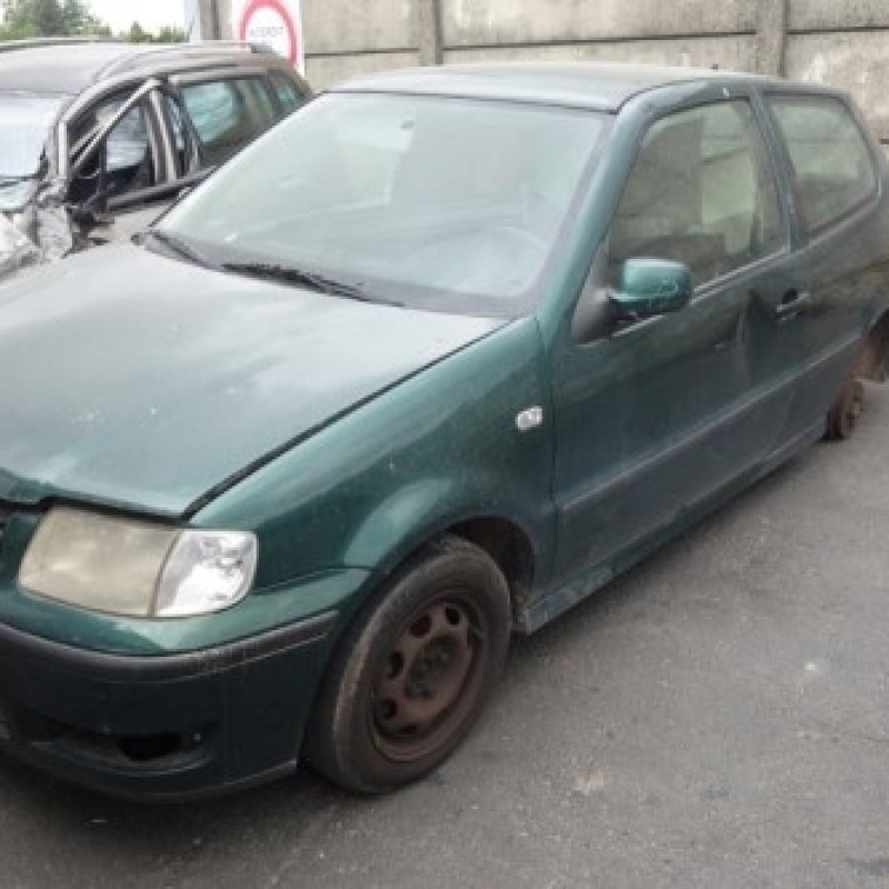 Malle/Hayon arriere VOLKSWAGEN POLO 3 Photo n°6