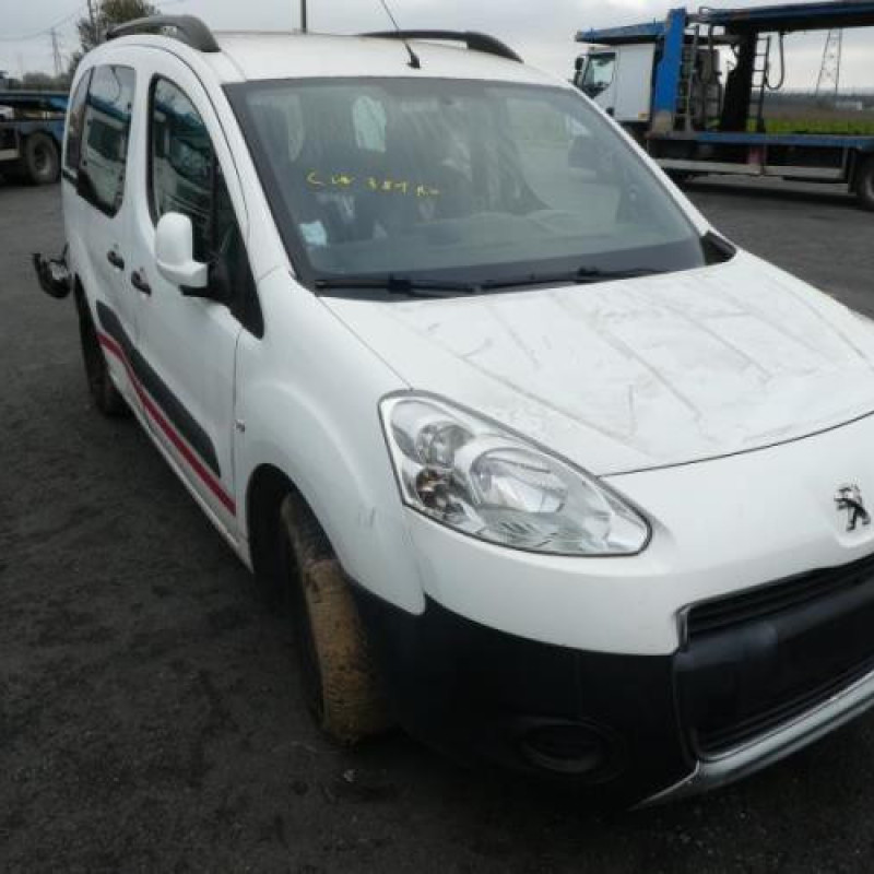 Attache ceinture avant droit PEUGEOT PARTNER 2 Photo n°5