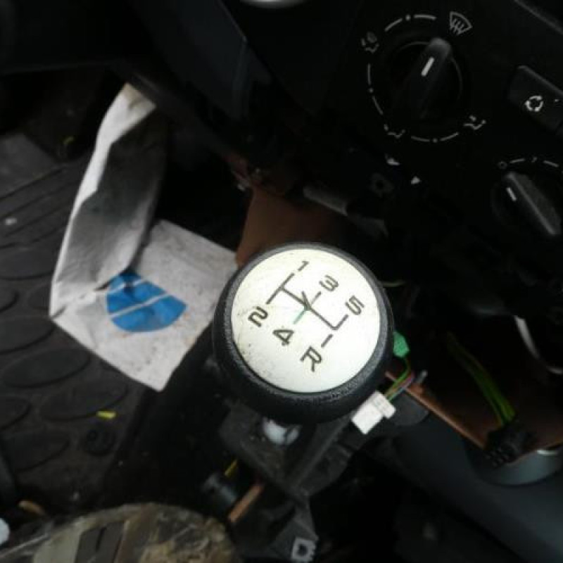 Attache ceinture avant droit PEUGEOT PARTNER 2 Photo n°11