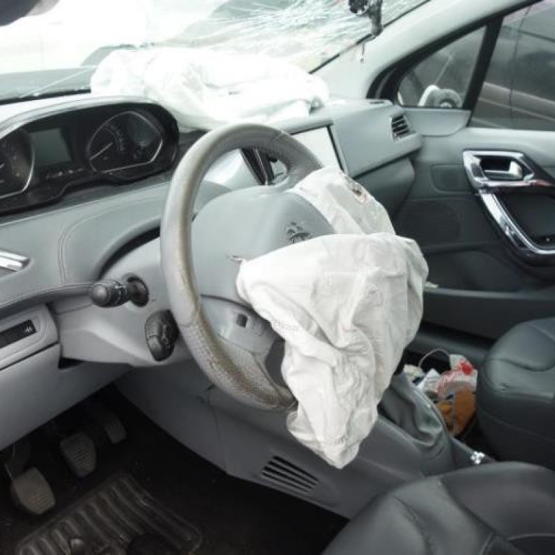 Etrier arriere gauche (freinage) PEUGEOT 208 1 Photo n°8