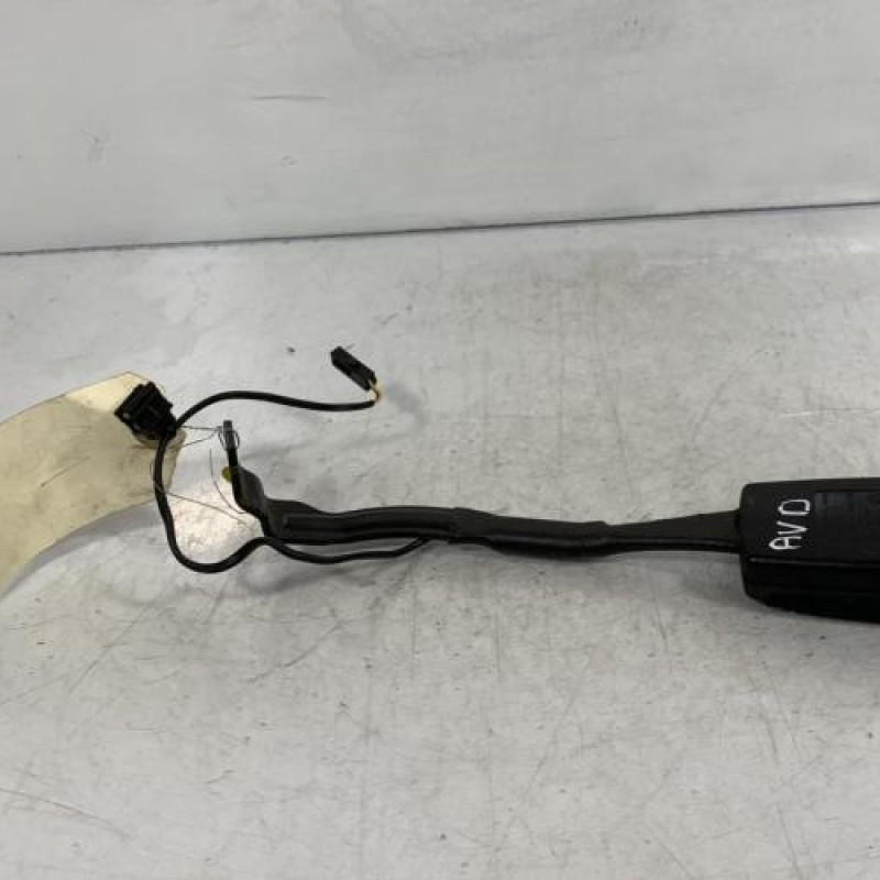 Attache ceinture avant droit VOLKSWAGEN GOLF 5 Photo n°3