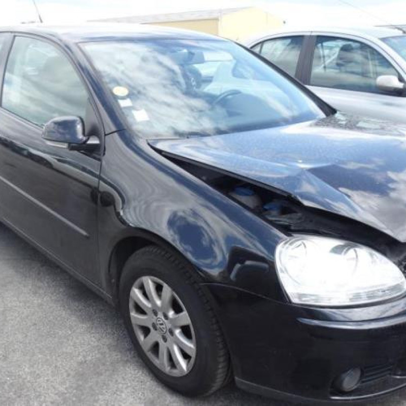 Attache ceinture avant droit VOLKSWAGEN GOLF 5 Photo n°6