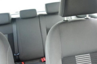 Attache ceinture avant droit VOLKSWAGEN GOLF 5