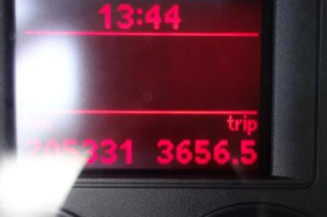 Attache ceinture avant droit VOLKSWAGEN GOLF 5