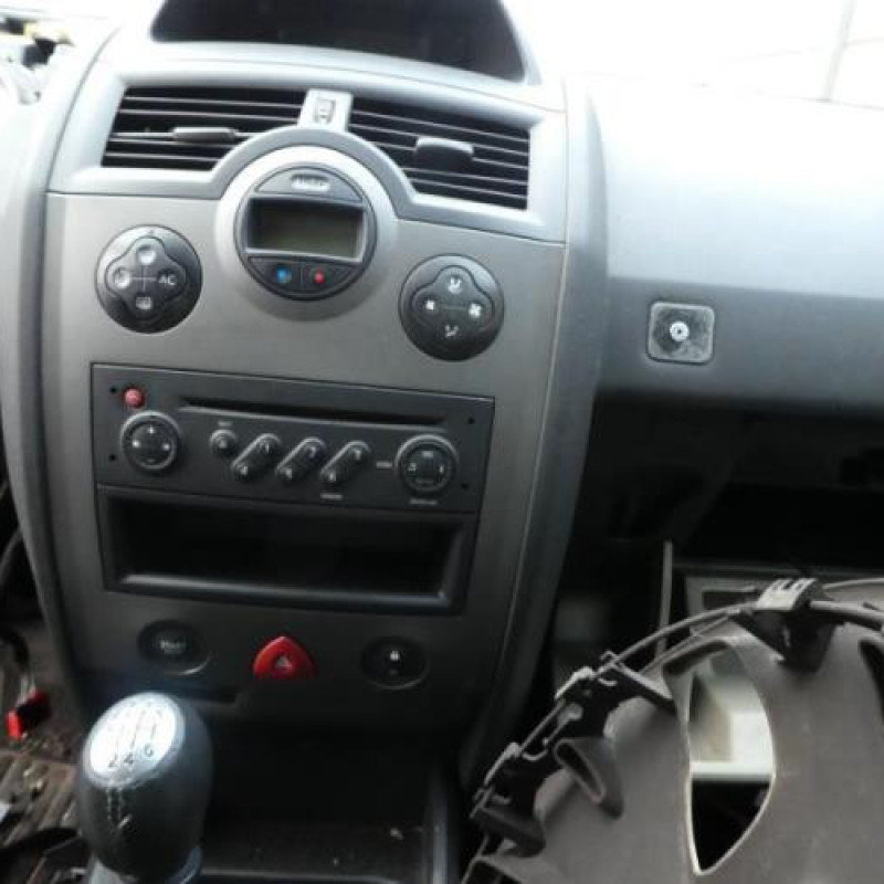 Pretensionneur de ceinture arriere gauche RENAULT MEGANE 2 Photo n°10