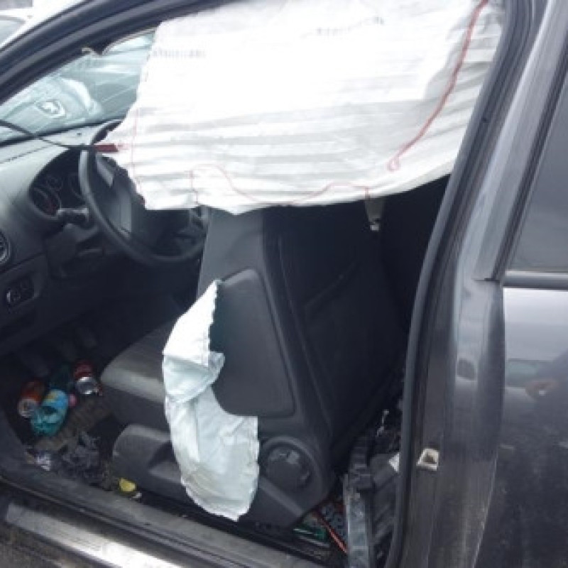 Compresseur clim OPEL CORSA D Photo n°9