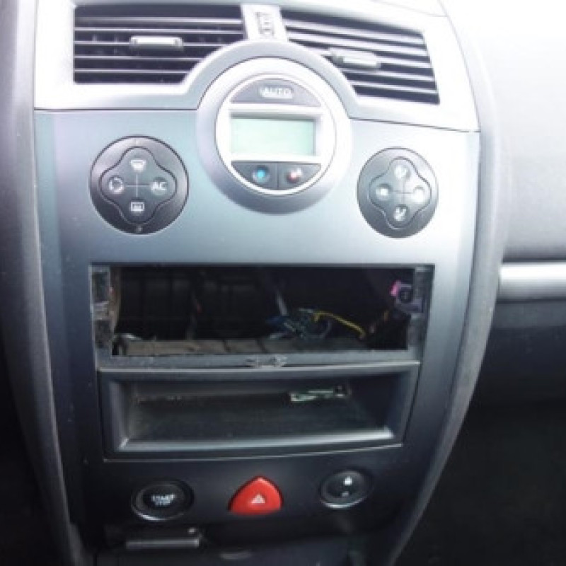 Pretensionneur de ceinture arriere gauche RENAULT MEGANE 2 Photo n°12