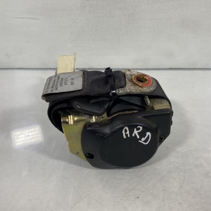 Ceinture arriere droit NISSAN PRIMERA 1 Photo n°3