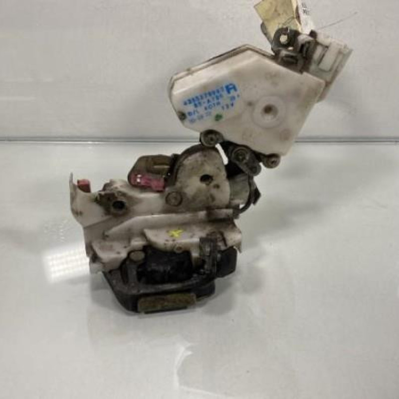 Serrure arriere droit NISSAN PRIMERA 1 Photo n°1