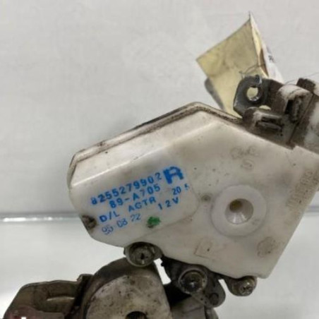 Serrure arriere droit NISSAN PRIMERA 1