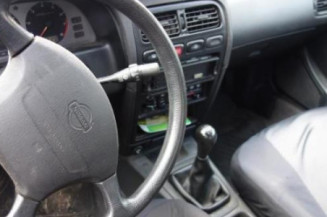 Serrure avant droit NISSAN PRIMERA 1