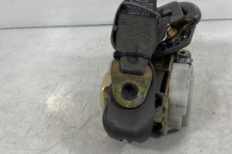 Pretensionneur de ceinture avant droit HYUNDAI SANTA FE 1