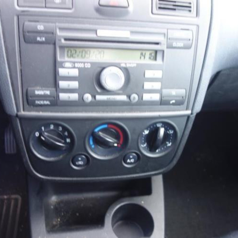 Capot FORD FIESTA 5 Photo n°11