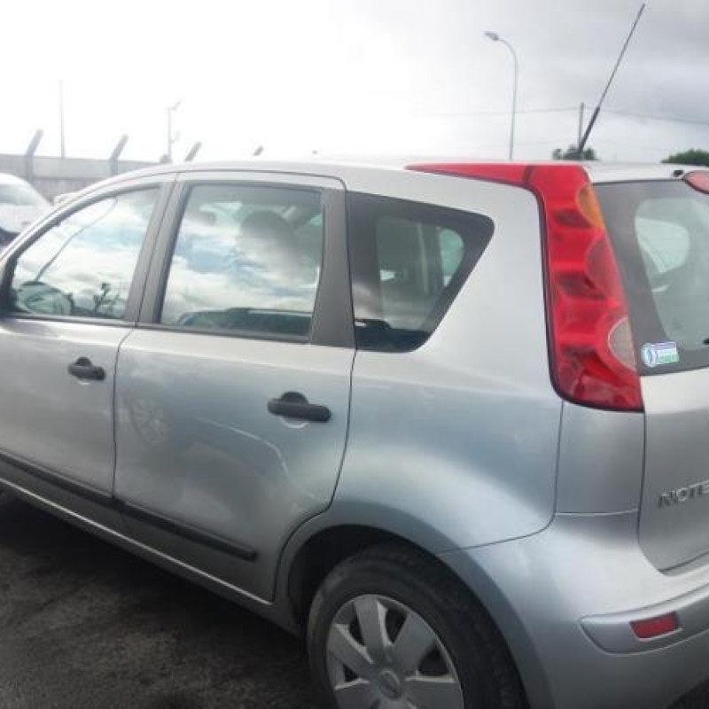 Feu arriere principal gauche (feux) NISSAN NOTE 1 Photo n°7
