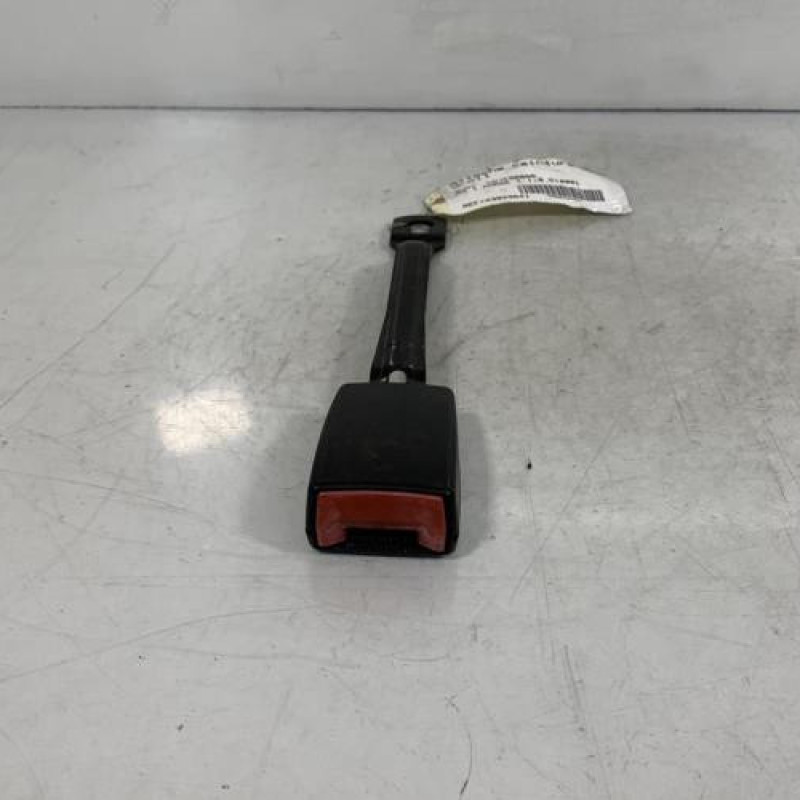 Attache ceinture avant droit AUDI A4 1 Photo n°1
