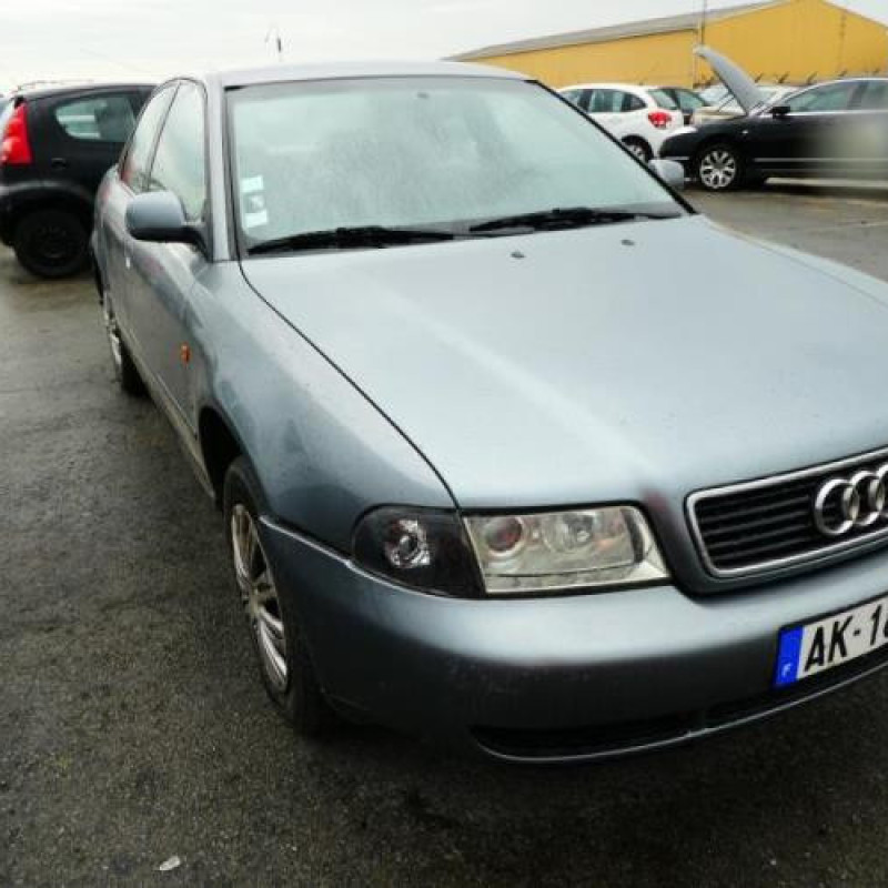 Pretensionneur de ceinture avant droit AUDI A4 1 Photo n°5