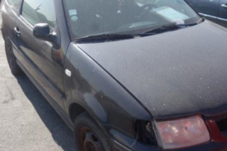 Pretensionneur de ceinture avant droit VOLKSWAGEN POLO 3
