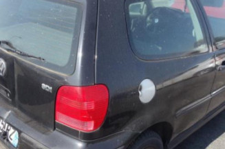 Pretensionneur de ceinture avant droit VOLKSWAGEN POLO 3