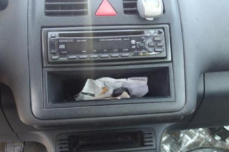 Pretensionneur de ceinture avant droit VOLKSWAGEN POLO 3