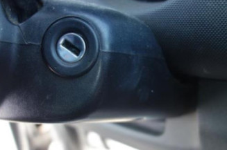 Etrier avant gauche (freinage) VOLKSWAGEN POLO 3