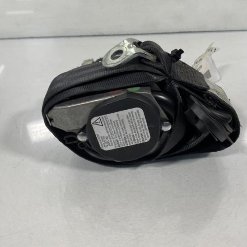 Pretensionneur de ceinture avant droit VOLKSWAGEN GOLF 6 Photo n°1