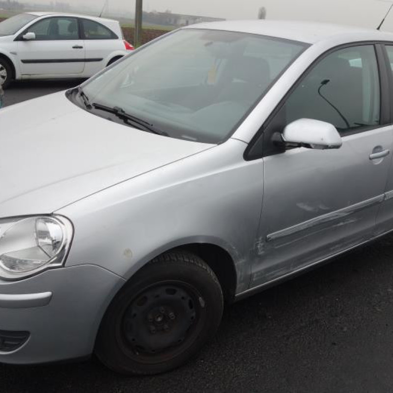 Ceinture arriere gauche VOLKSWAGEN POLO 4 Photo n°4
