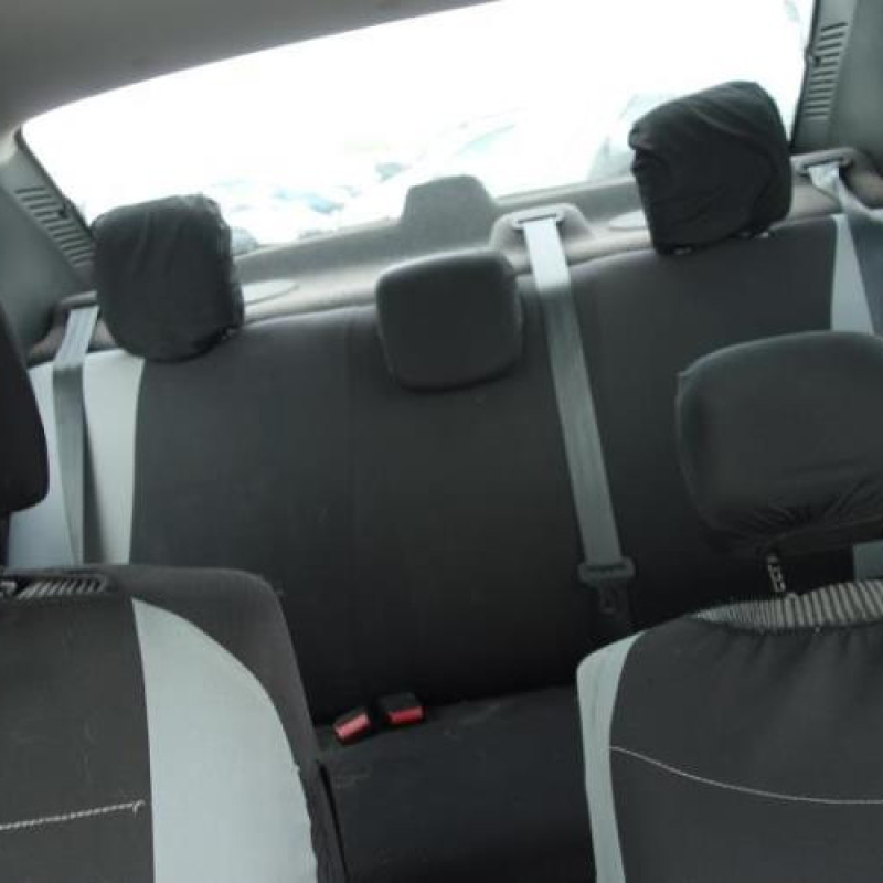 Trappe d'essence DACIA LOGAN 1 Photo n°9