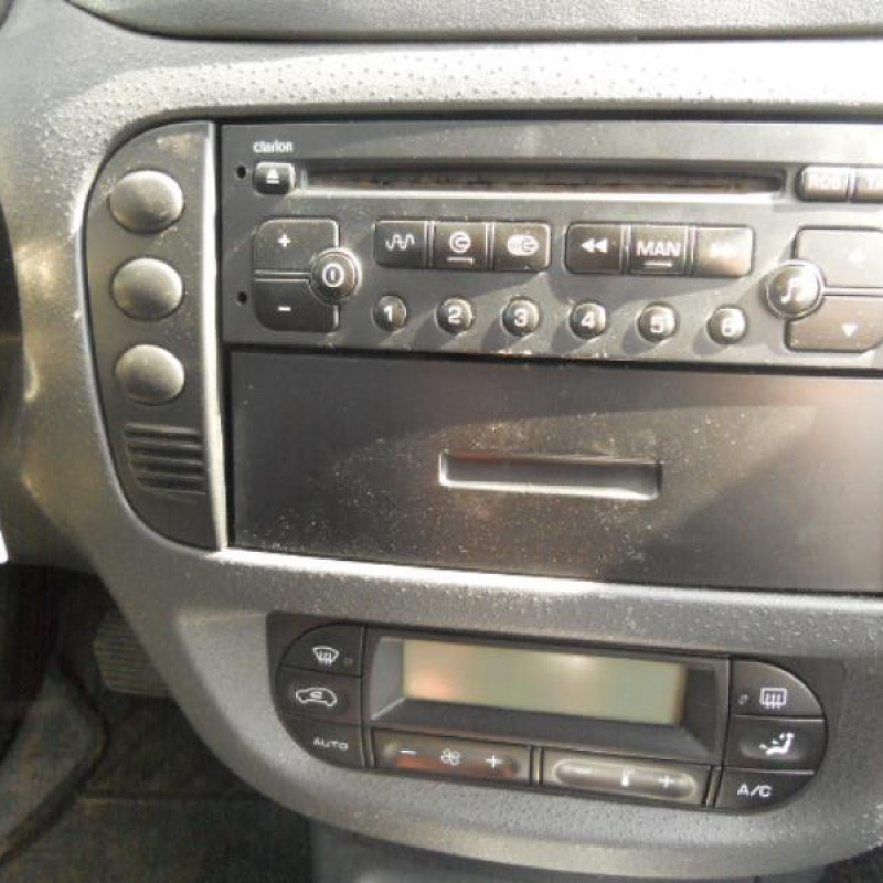 Etrier avant gauche (freinage) CITROEN C2 Photo n°6