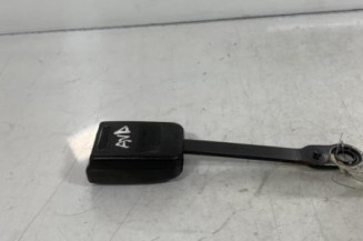 Attache ceinture avant droit PEUGEOT 607