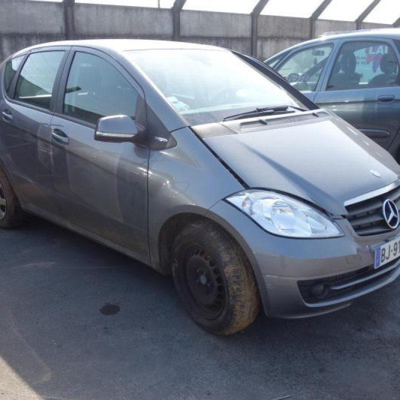 Pretensionneur de ceinture arriere gauche MERCEDES CLASSE A 169 Photo n°4