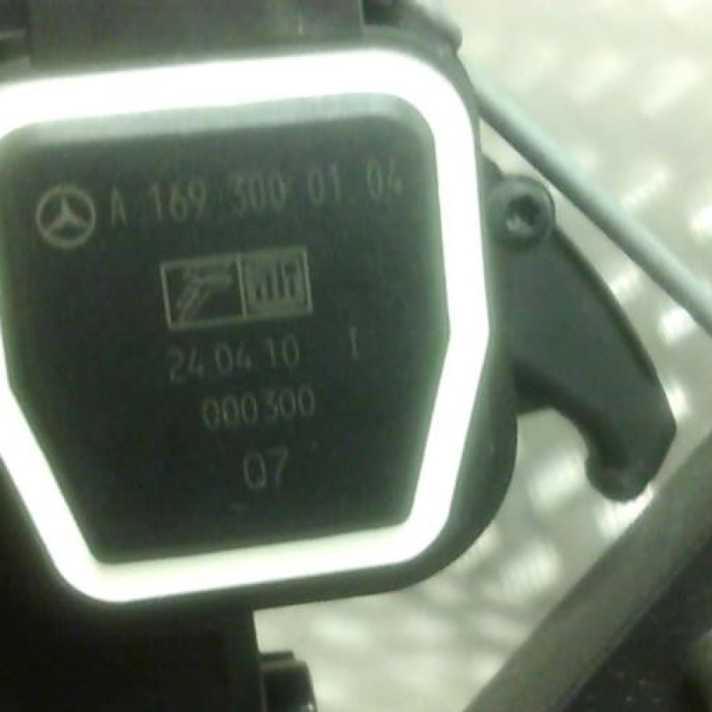 Pedalier d'accelerateur MERCEDES CLASSE A 169 Photo n°4